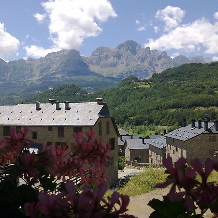 Vistas Espectaculares, Wifi Y Parking Leilighet El Pueyo de Jaca Eksteriør bilde